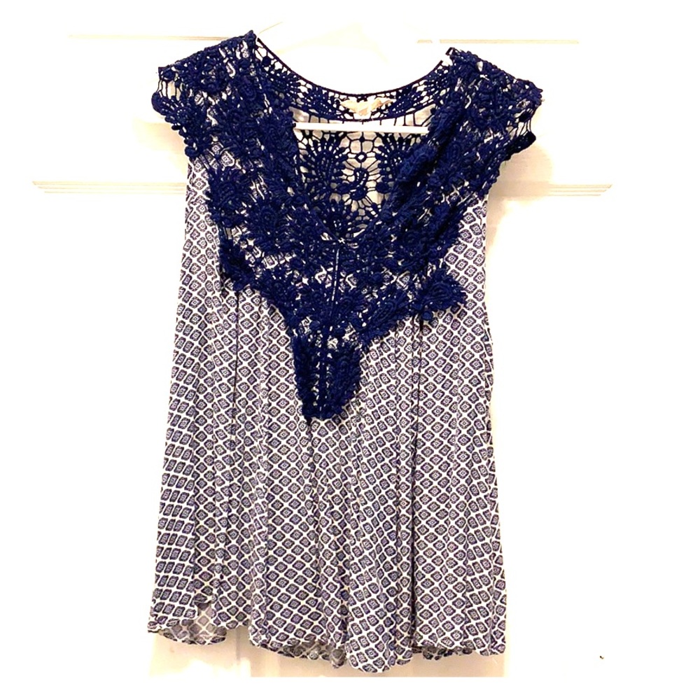 Gorgeous medium blouse